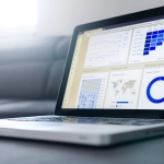 Технический анализ игровых автоматов RamenBet Casino на мониторе